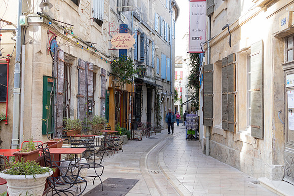 Avignon - new and old together make lovely street.