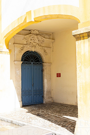 Arles - Blue door